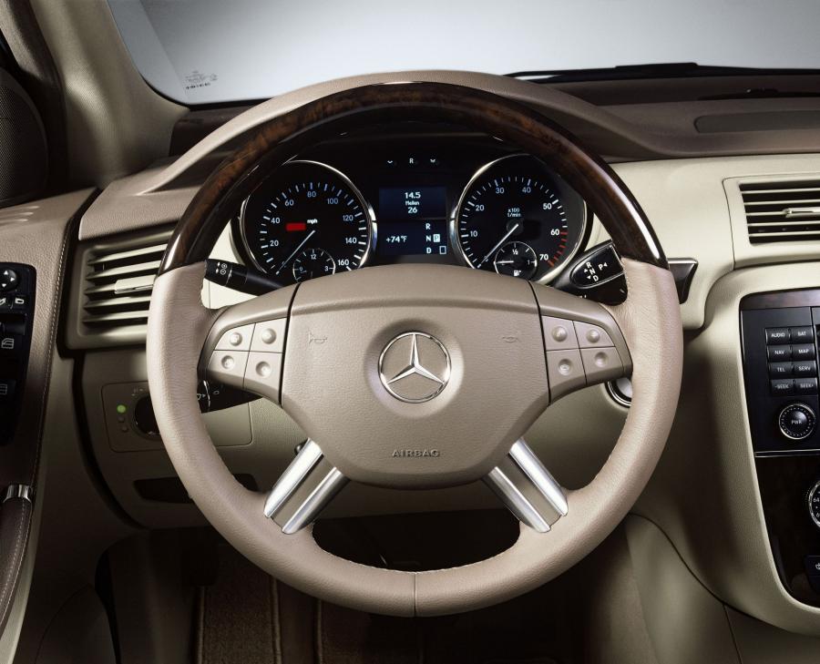  Mercedes-Benz R-Class 2006 года  (фото 271 из 331)